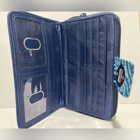 VERA BRADLEY Cuban Tiles Turn Lock Wallet - Picture 3 of 11